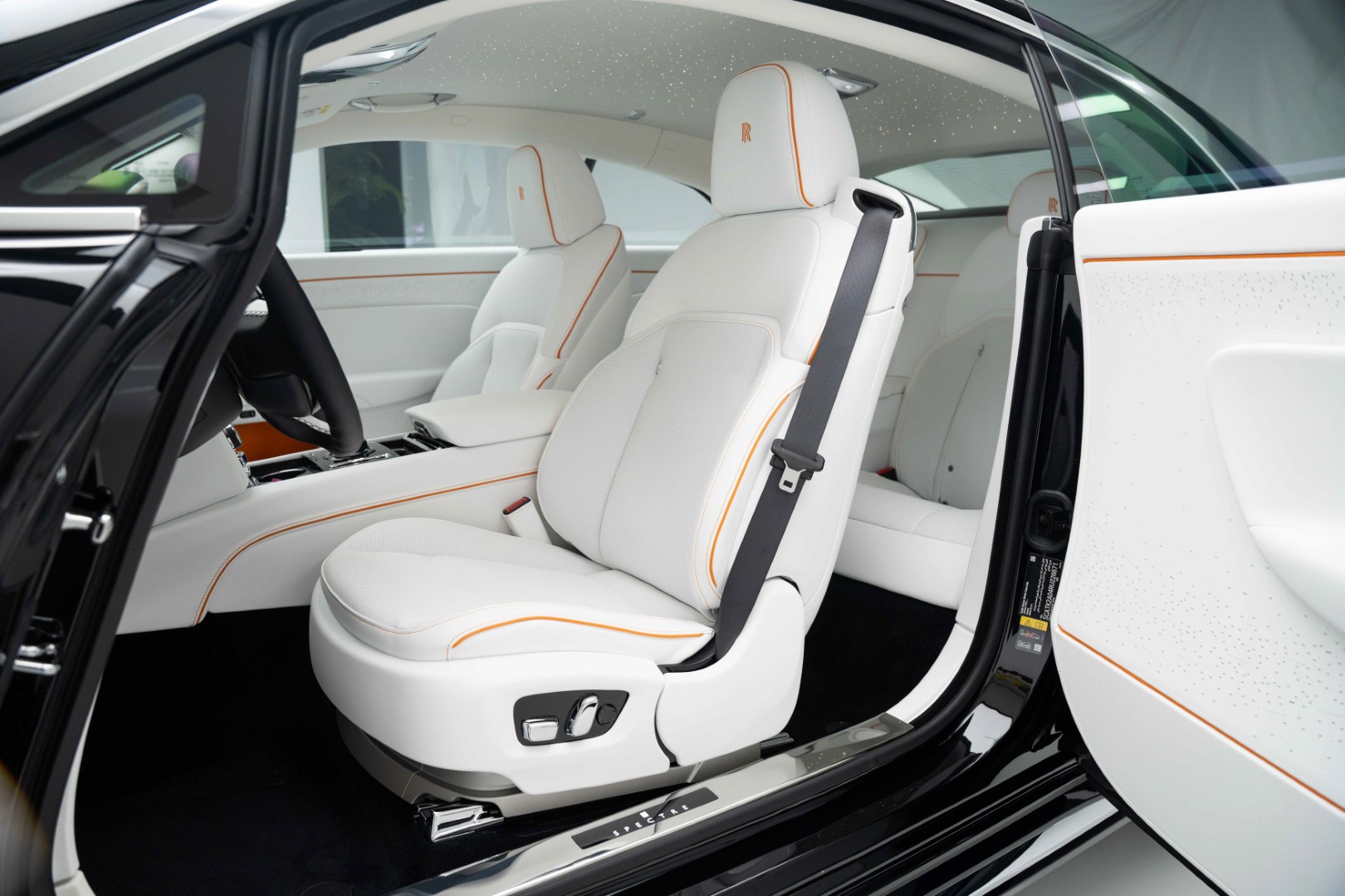 2024 ROLLS ROYCE SPECTRE GCC | VERY HIGH SPEC | WARRANTY AND SERVICE.